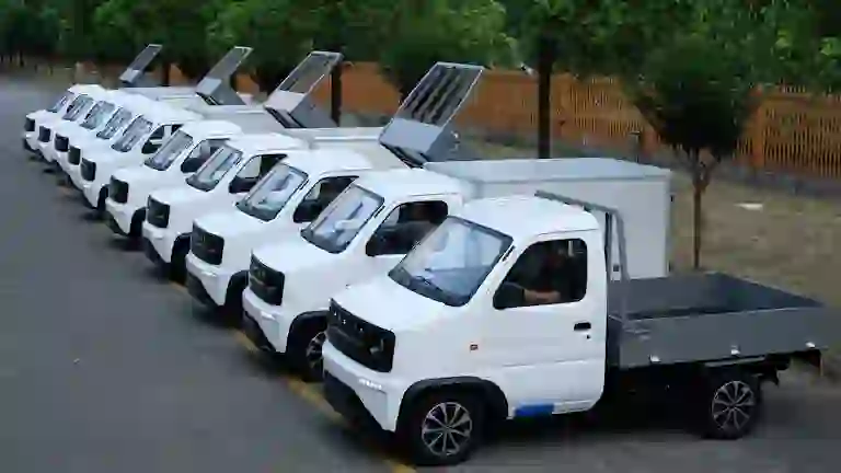 Orca, vehículo eléctrico volquete para logística